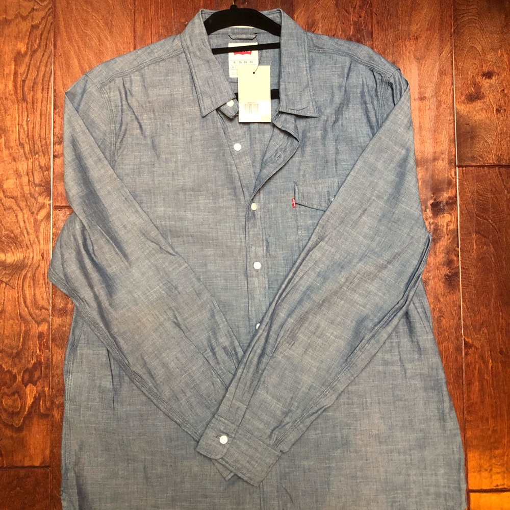 Men's Levi's shirt size xl